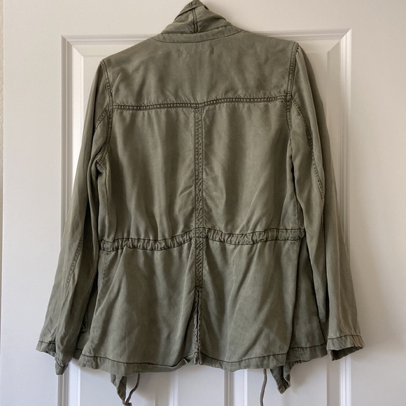 Women’s Light Jacket - Picture 3 of 6